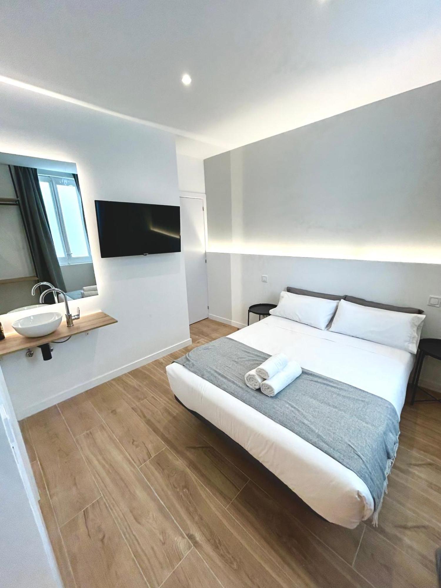 Hotel Casa De Huespedes San Andres Madrid Esterno foto